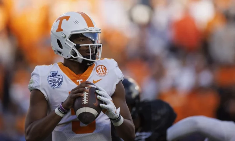 Tennessee vs Pittsburgh Preview: Intriguing SEC vs ACC Matchup on Tap for Saturday