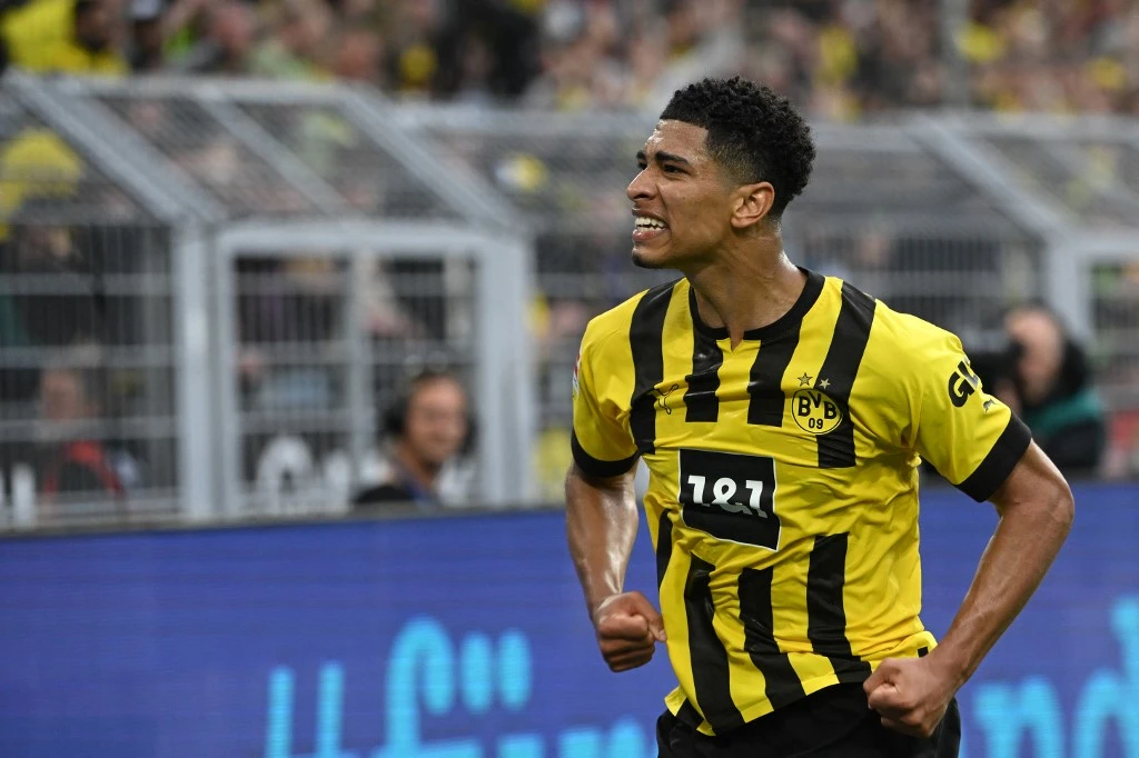 Bundesliga Matchday 32 Odds, Dortmund Seeks to Keep Title Hopes Alive Against Gladbach