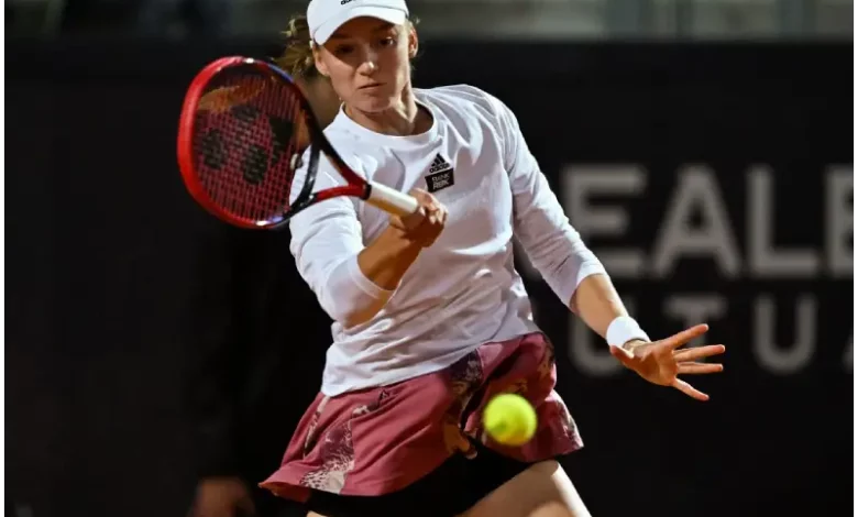 WTA Roland Garros Odds Preview: Despite A Leg Injury, Defending Champion Swiatek Still The Favorite