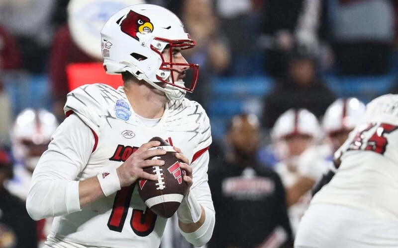 2023 Holiday Bowl Preview Louisville Cardinals vs USC Betting