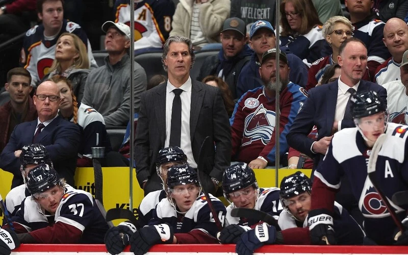 Avalanche Favored in Huge Division Clash With Jets