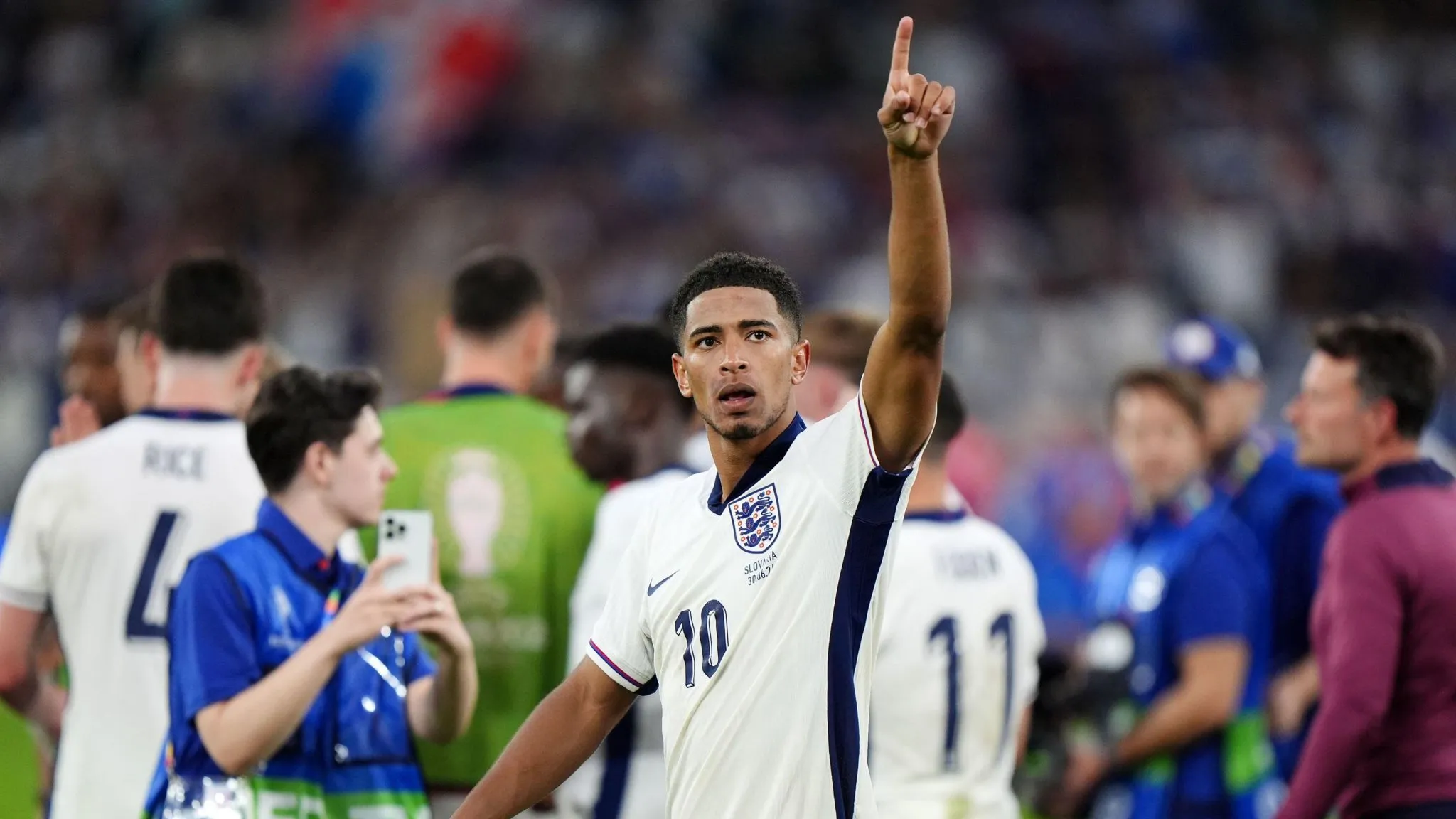 Bellingham Rescues England With A Brilliant Late Strike