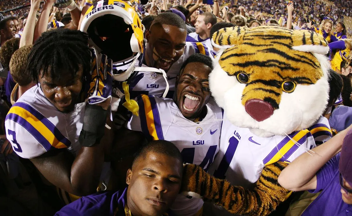 2024 NCAAF Cheat Sheet: LSU Tigers Stats & Odds